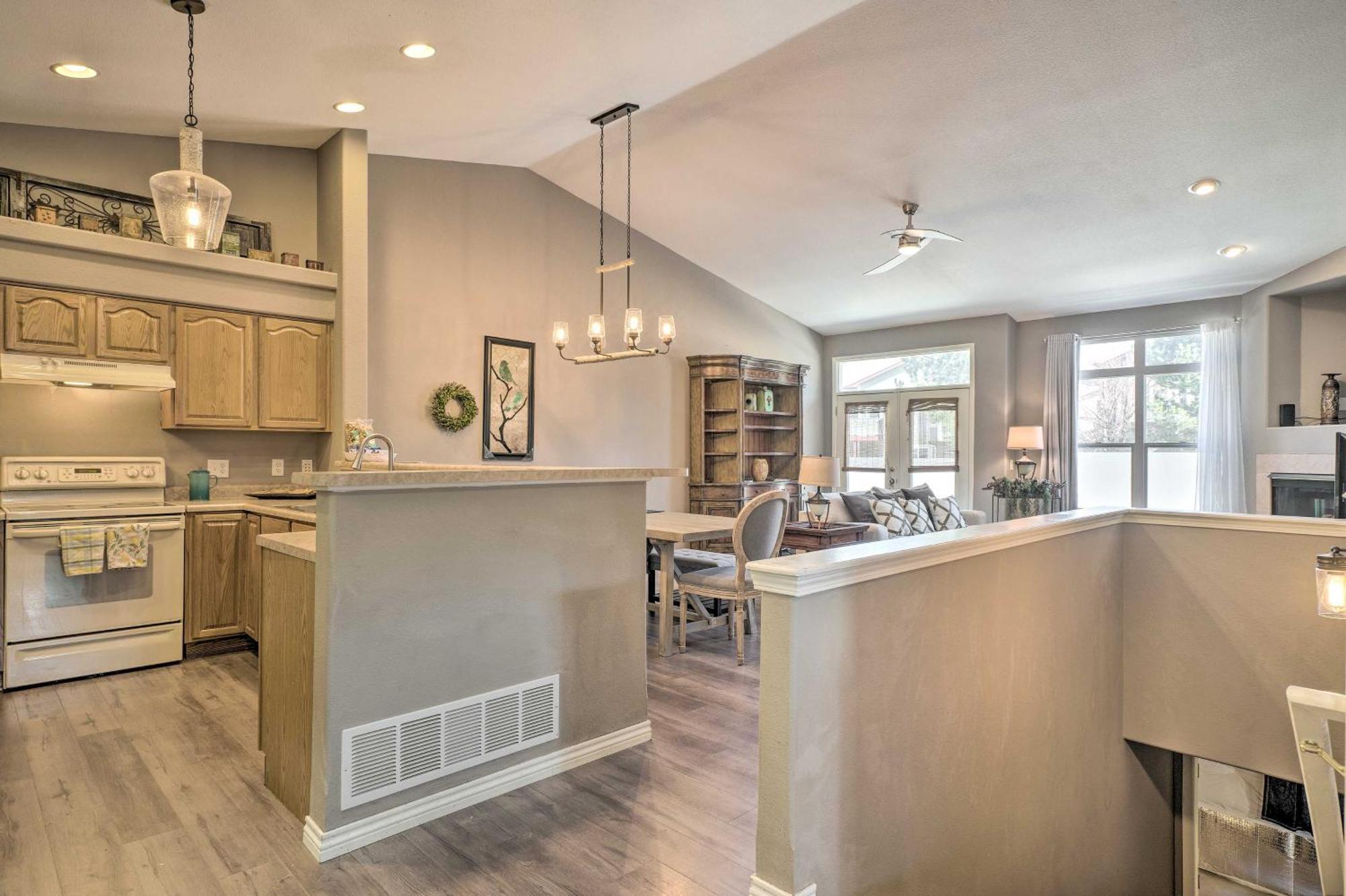 Colorado Springs Townhome About 10 Miles To Downtown! Bagian luar foto